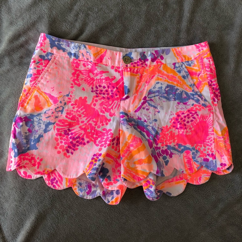 Lilly Pulitzer 5” Buttercup Scallop Hem Short